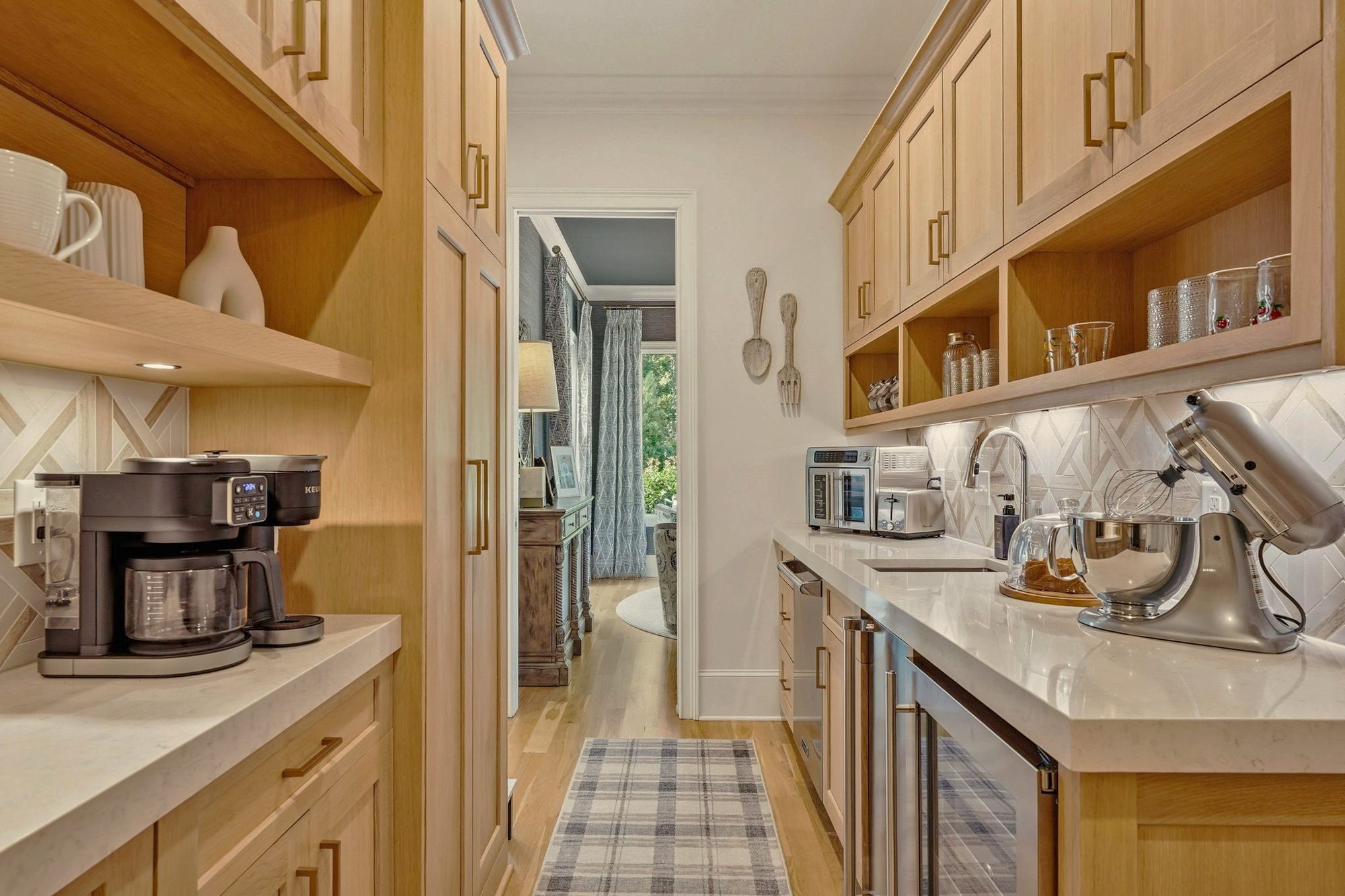 The Scullery — a prep kitchen supporting effortless entertaining behind the scenes